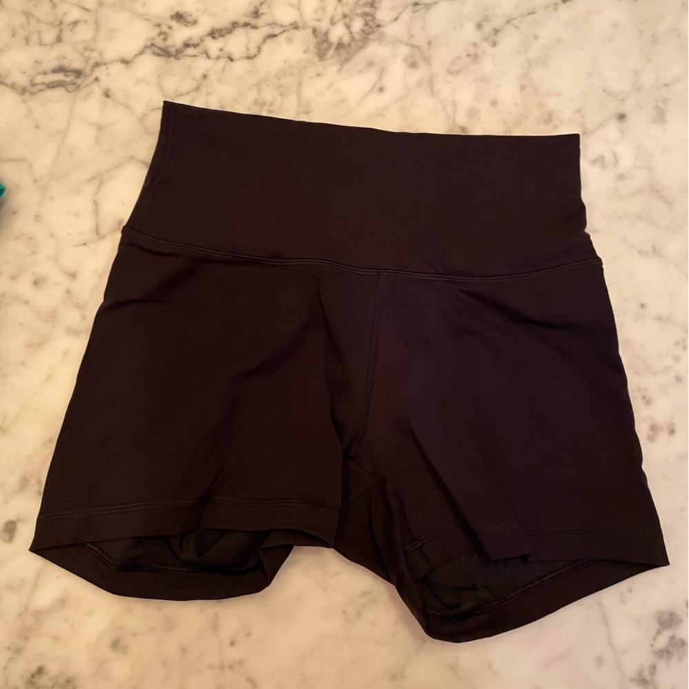 Lululumon wunder train countor shorts 4inch